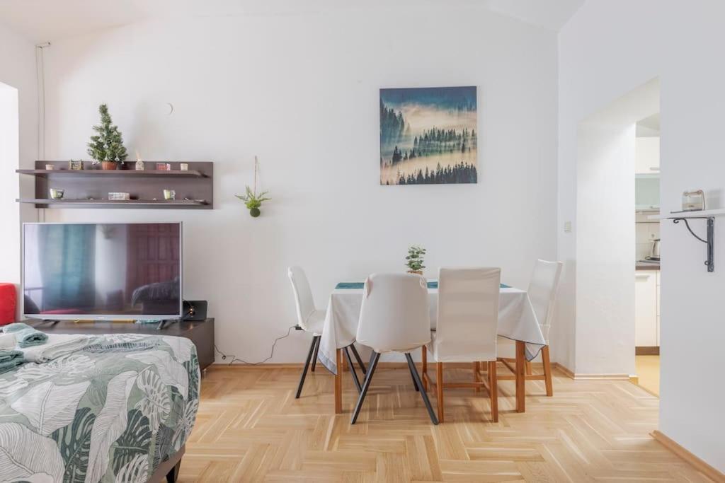 Warm House Full Of Green Ambient,Joy And Comfort Zagreb Buitenkant foto